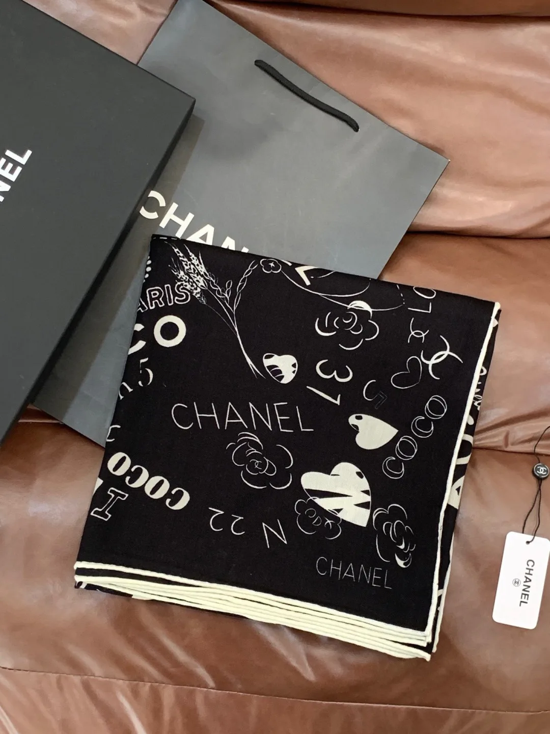 Платки Chanel 1338086