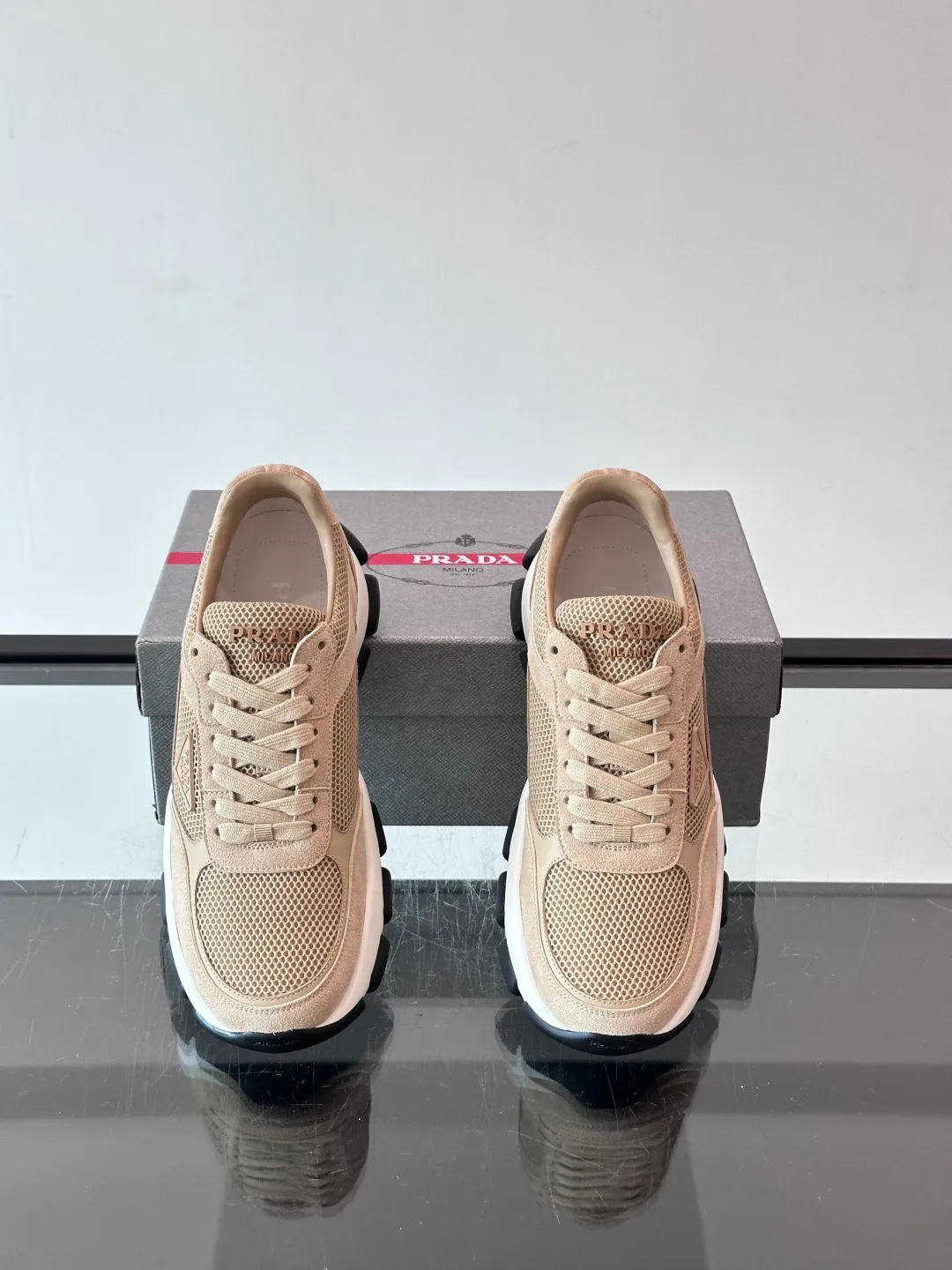 Кроссовки Мужские Prada 18449474
