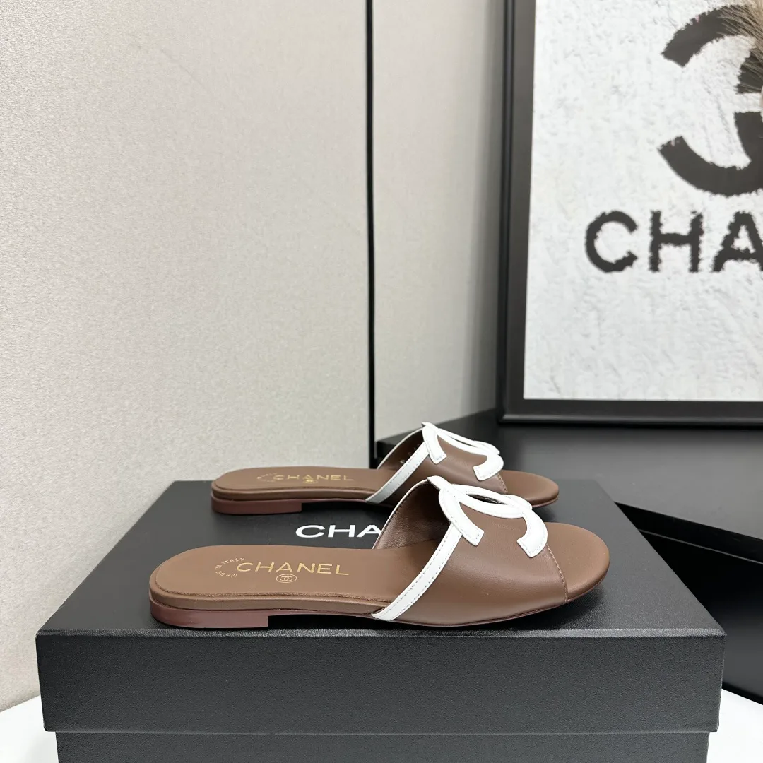 Шлепанцы Женские Chanel 11738543