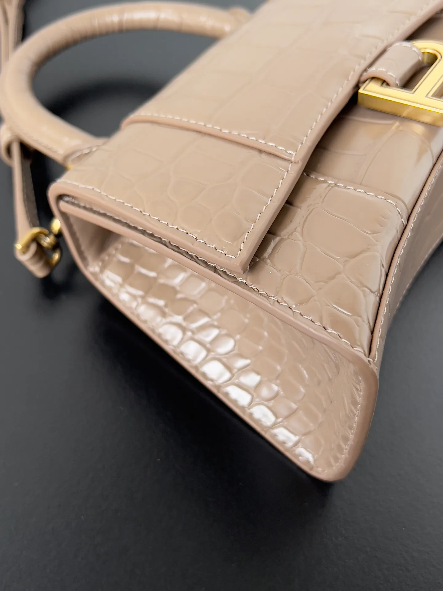 Сумки На Ремне Женские Balenciaga 368775