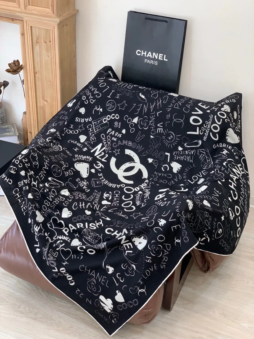 Платки Chanel 1338086