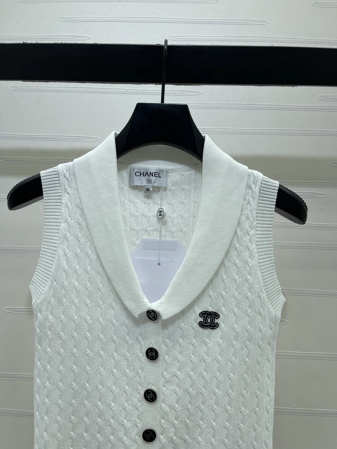 Жилеты Женские Chanel 17399241