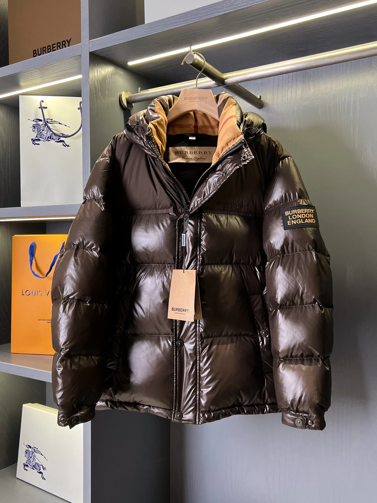 Куртки И Пуховики Женские Burberry 381085