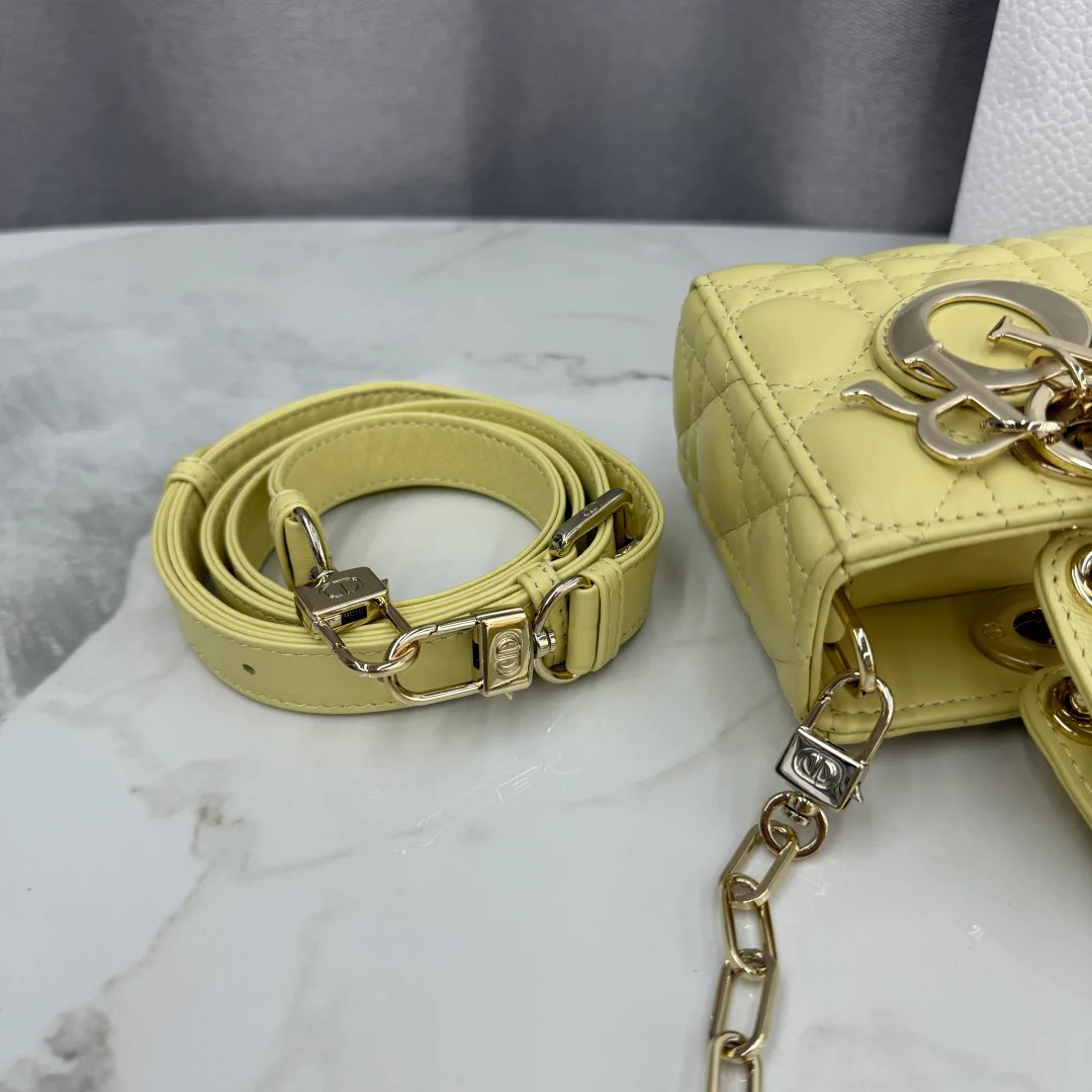 Классические Сумки Женские Christian Dior 12594789