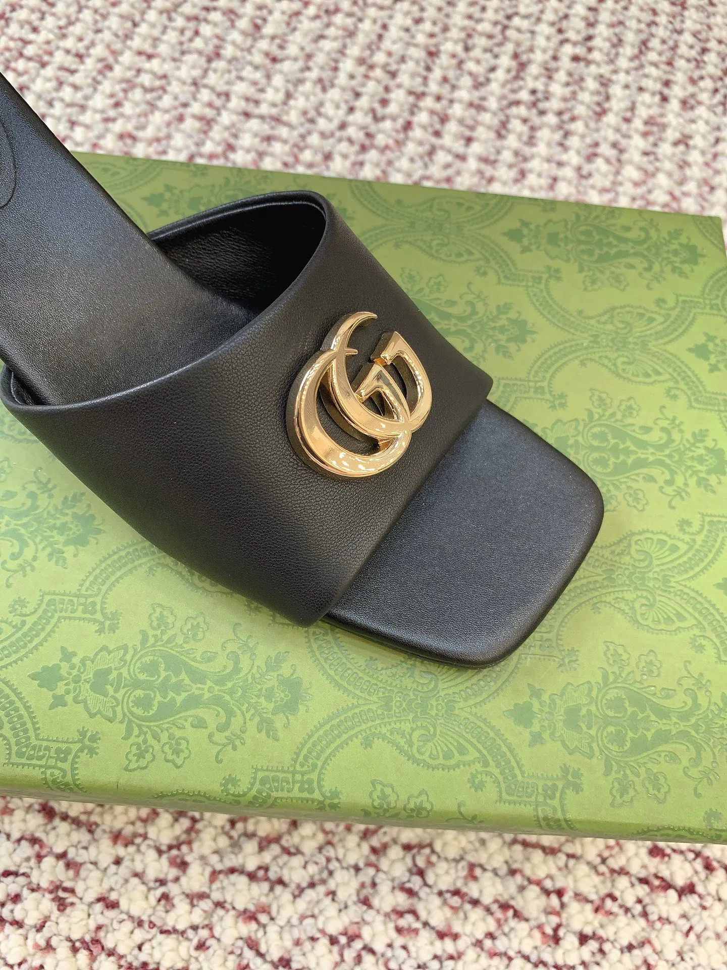 Босоножки Женские Gucci 13438266