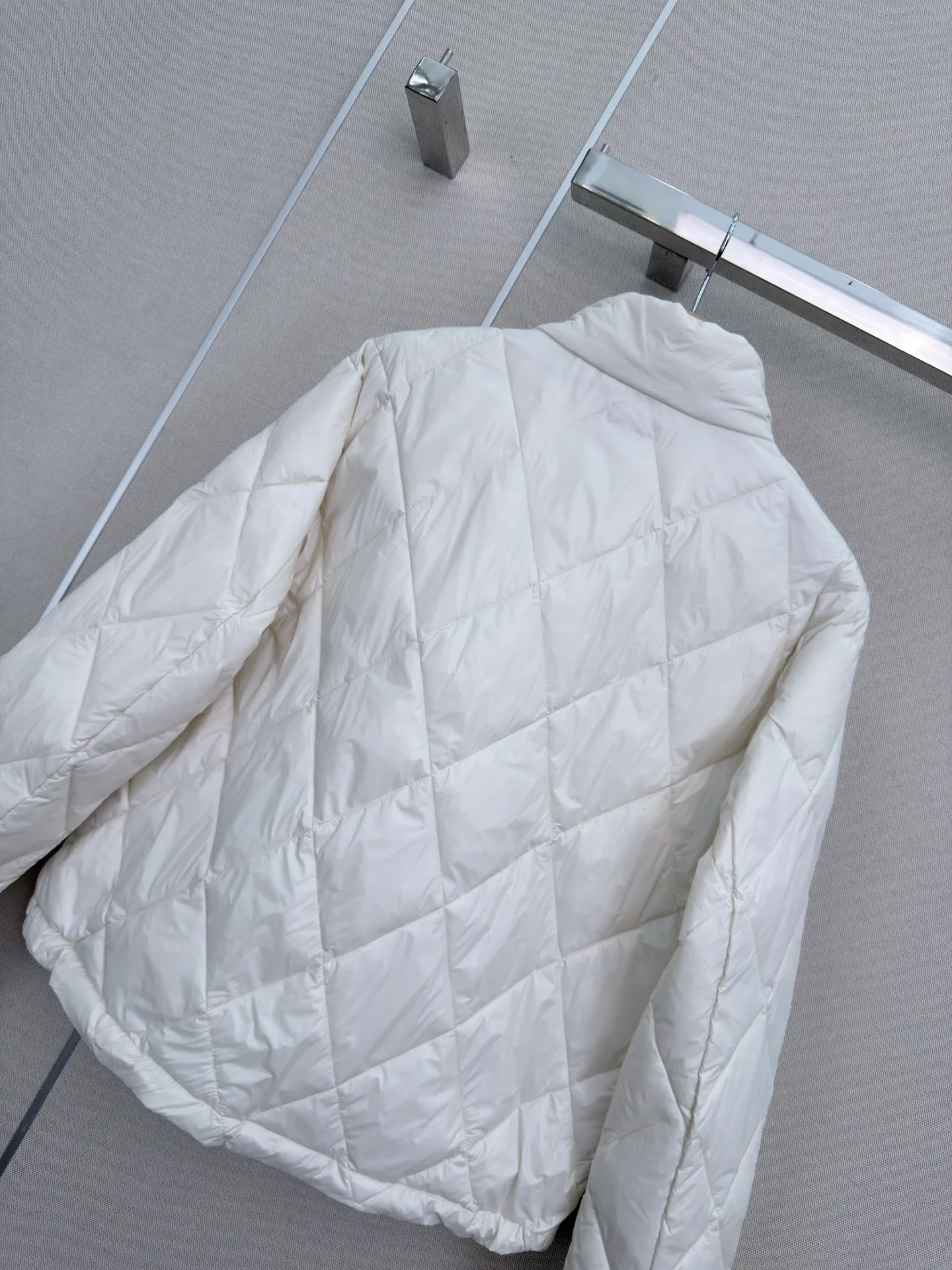 Куртки И Пуховики Женские Burberry 19324513