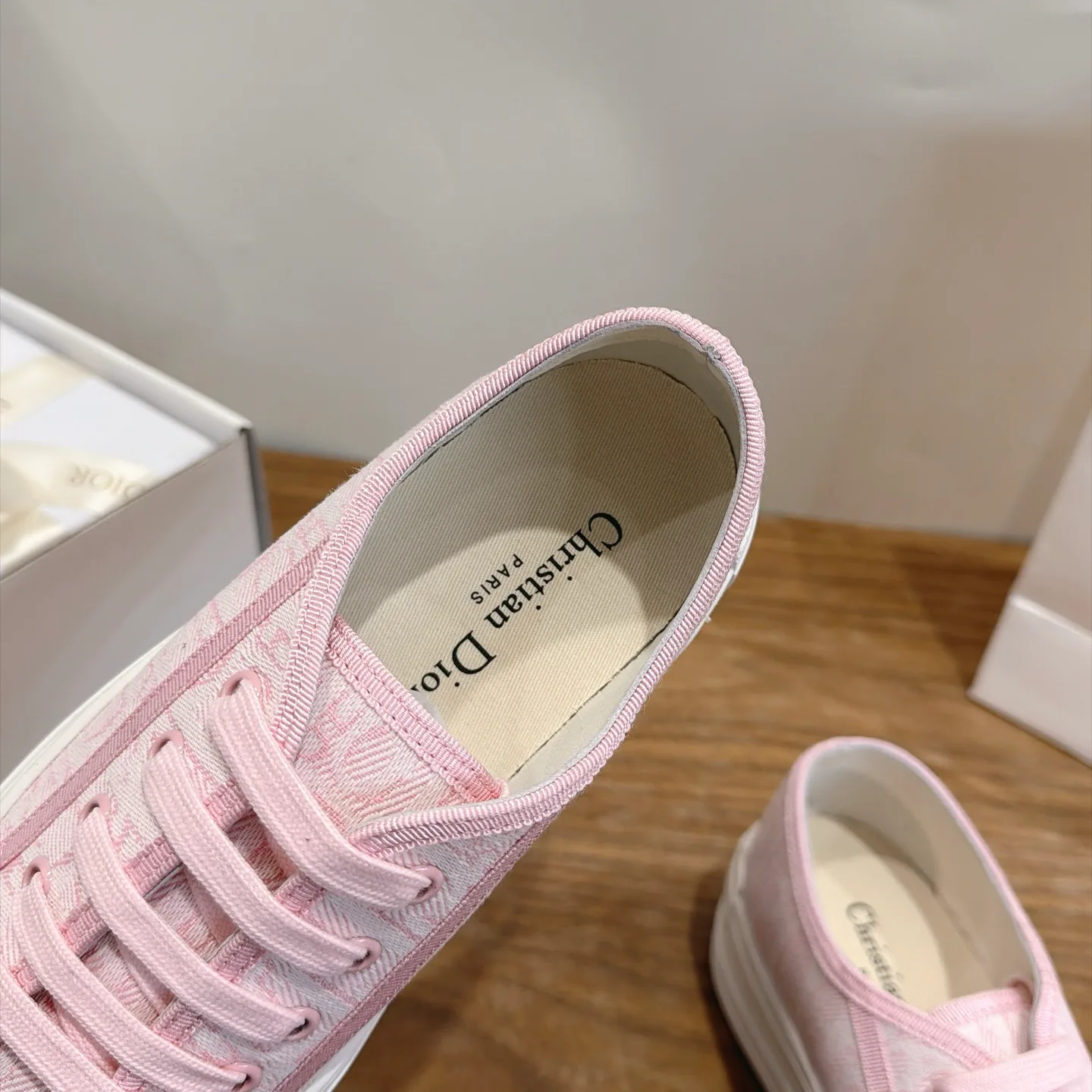 Кроссовки Женские Christian Dior 18034457