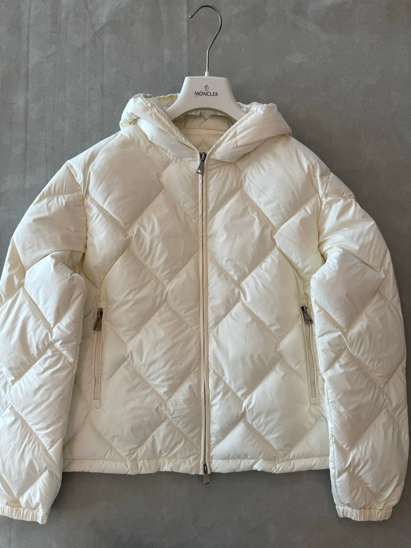 Куртки И Пуховики Женские Moncler 18869516