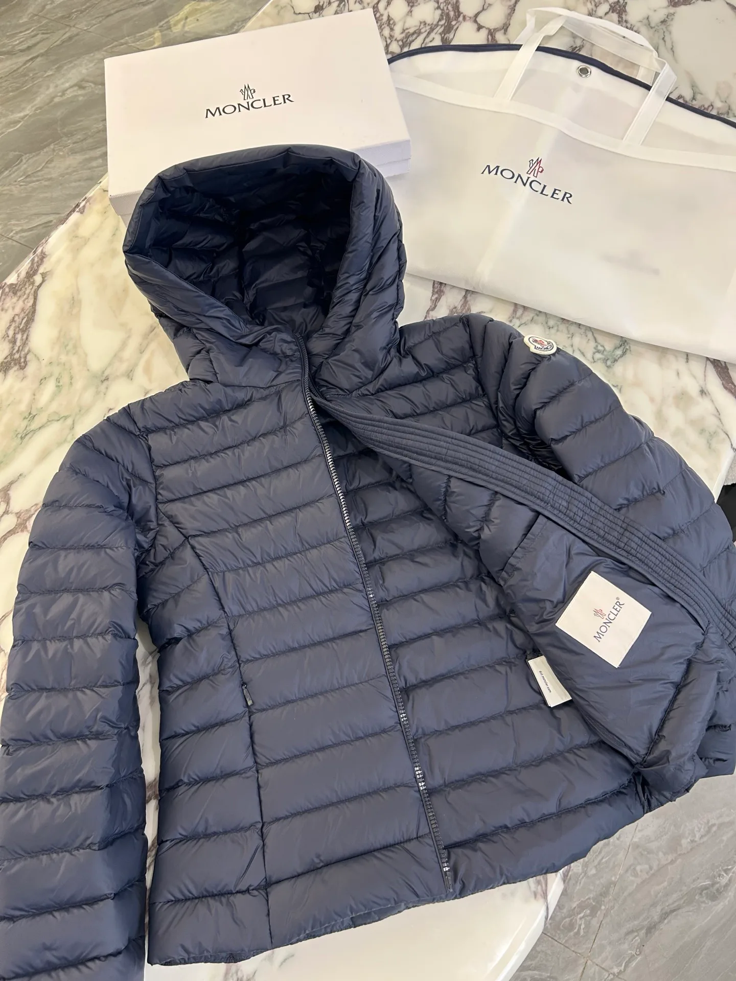 Куртки И Пуховики Мужские Moncler 18231514