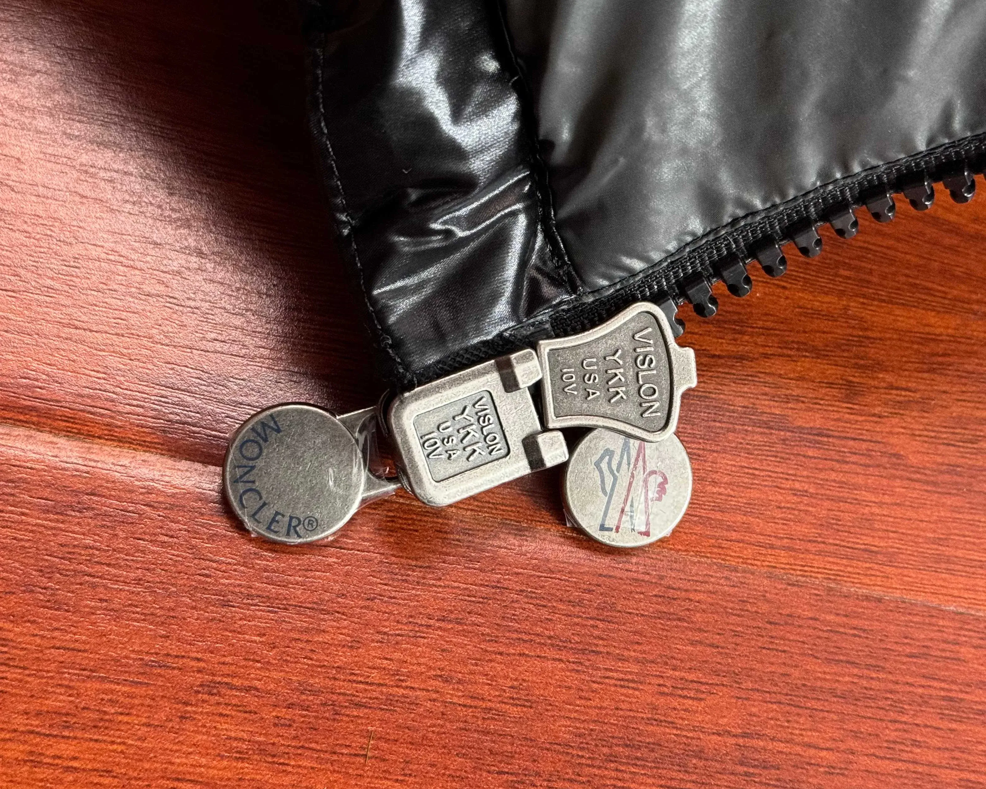 Куртки И Пуховики Женские Moncler 214709