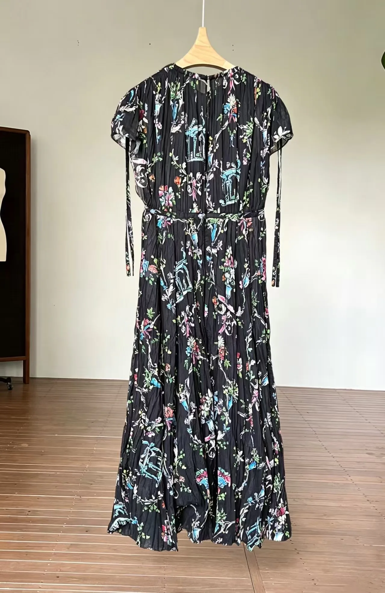 Платья Женские Christian Dior 17011974