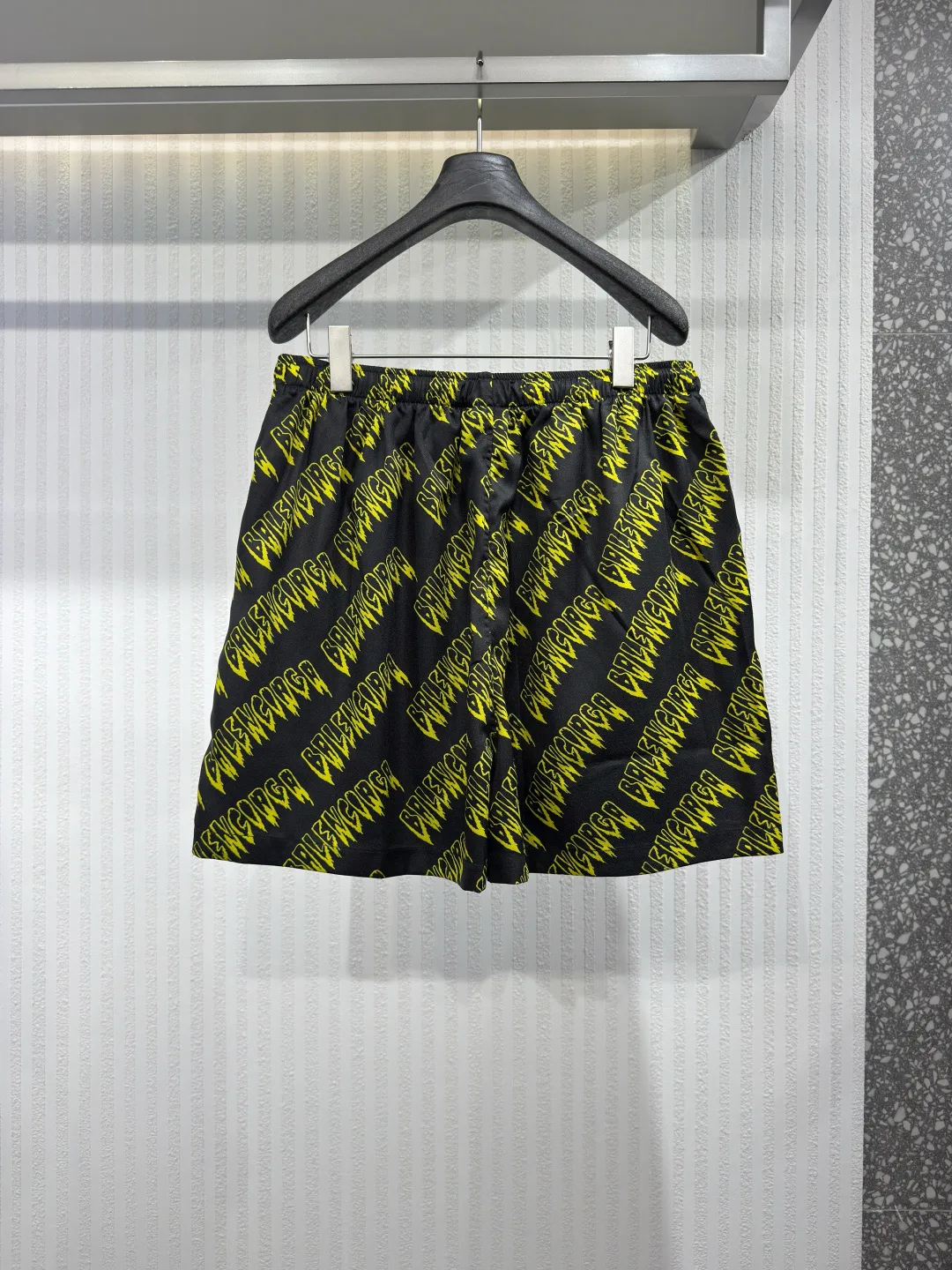 Шорты Мужские Balenciaga 13253136