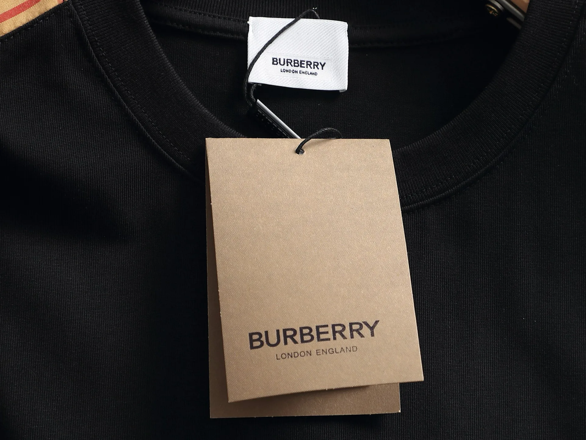Футболки Женские Burberry 11151354