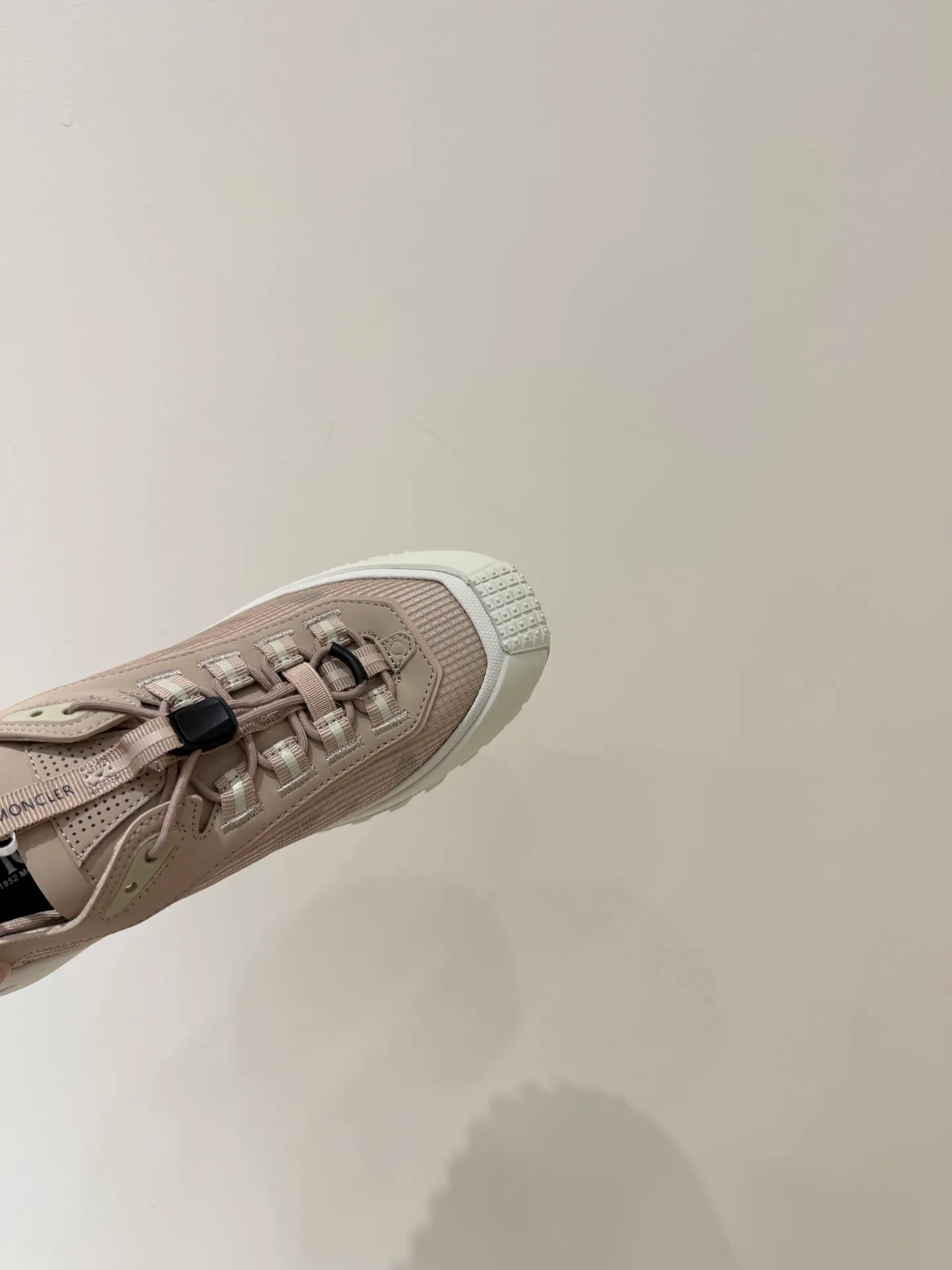 Кроссовки Женские Moncler 18194428