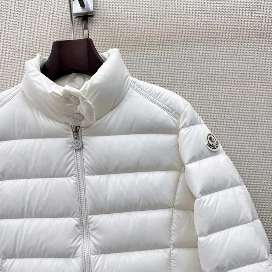 Куртки И Пуховики Женские Moncler 18450478
