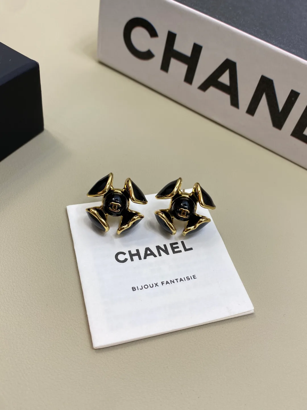 Бижутерия Chanel 17229327