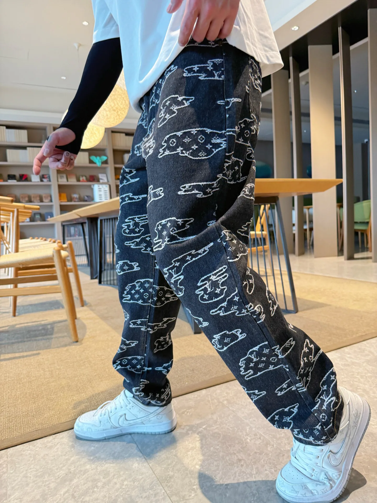 Джинсы Мужские Louis Vuitton 13538160