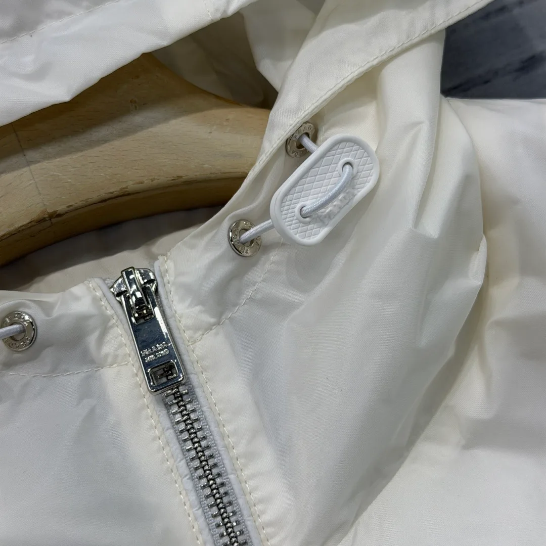 Куртки И Пуховики Мужские Prada 11209546