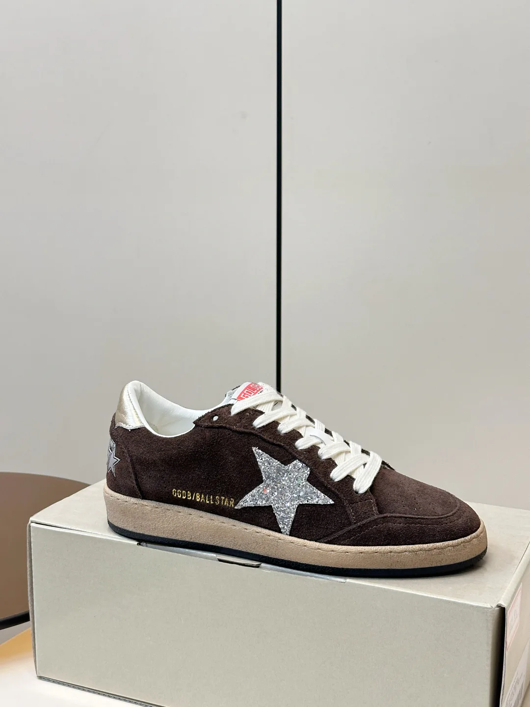 Кроссовки Женские Golden Goose 19501582