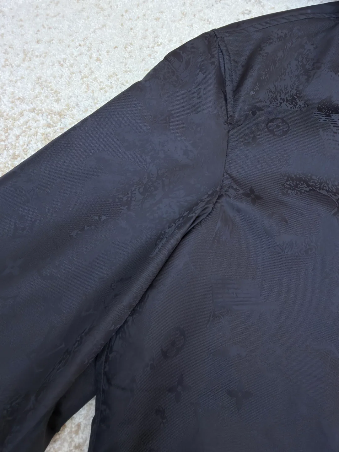 Куртки И Пуховики Женские Louis Vuitton 412810