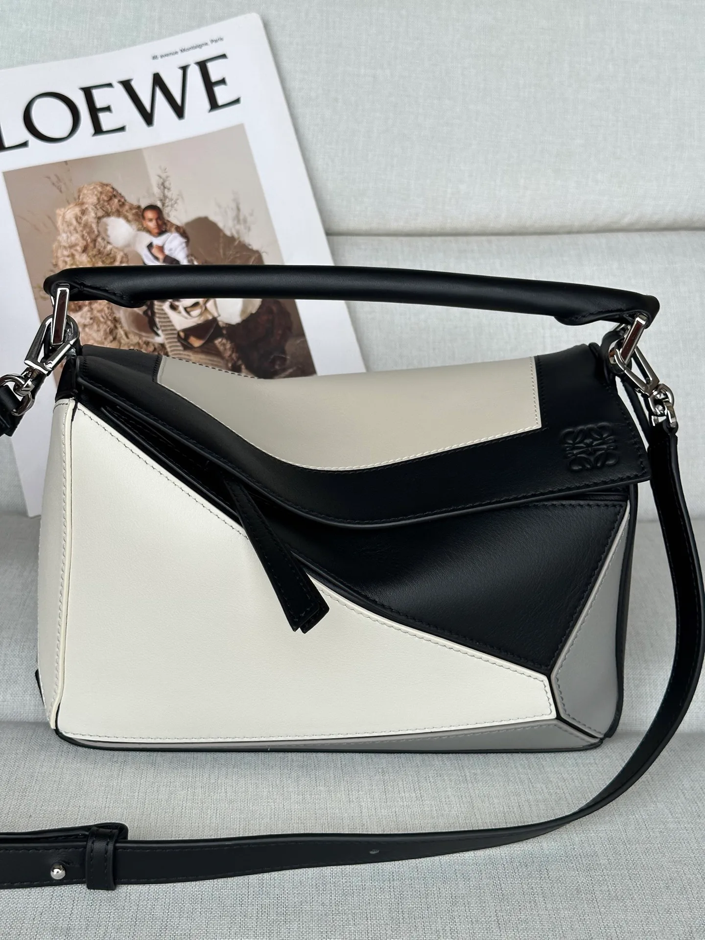 Классические Сумки Женские Loewe 1889727