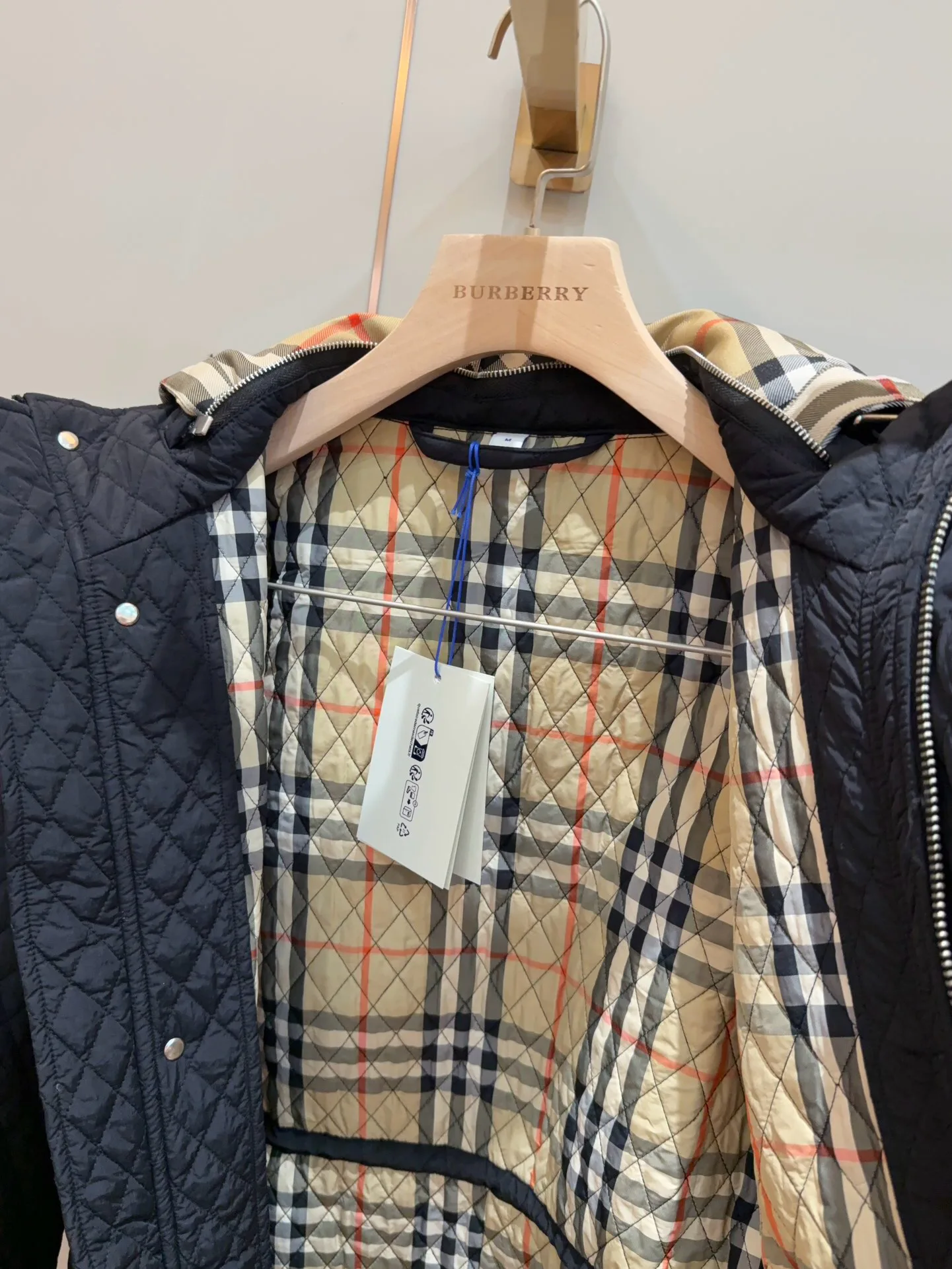 Куртки И Пуховики Женские Burberry 18206344
