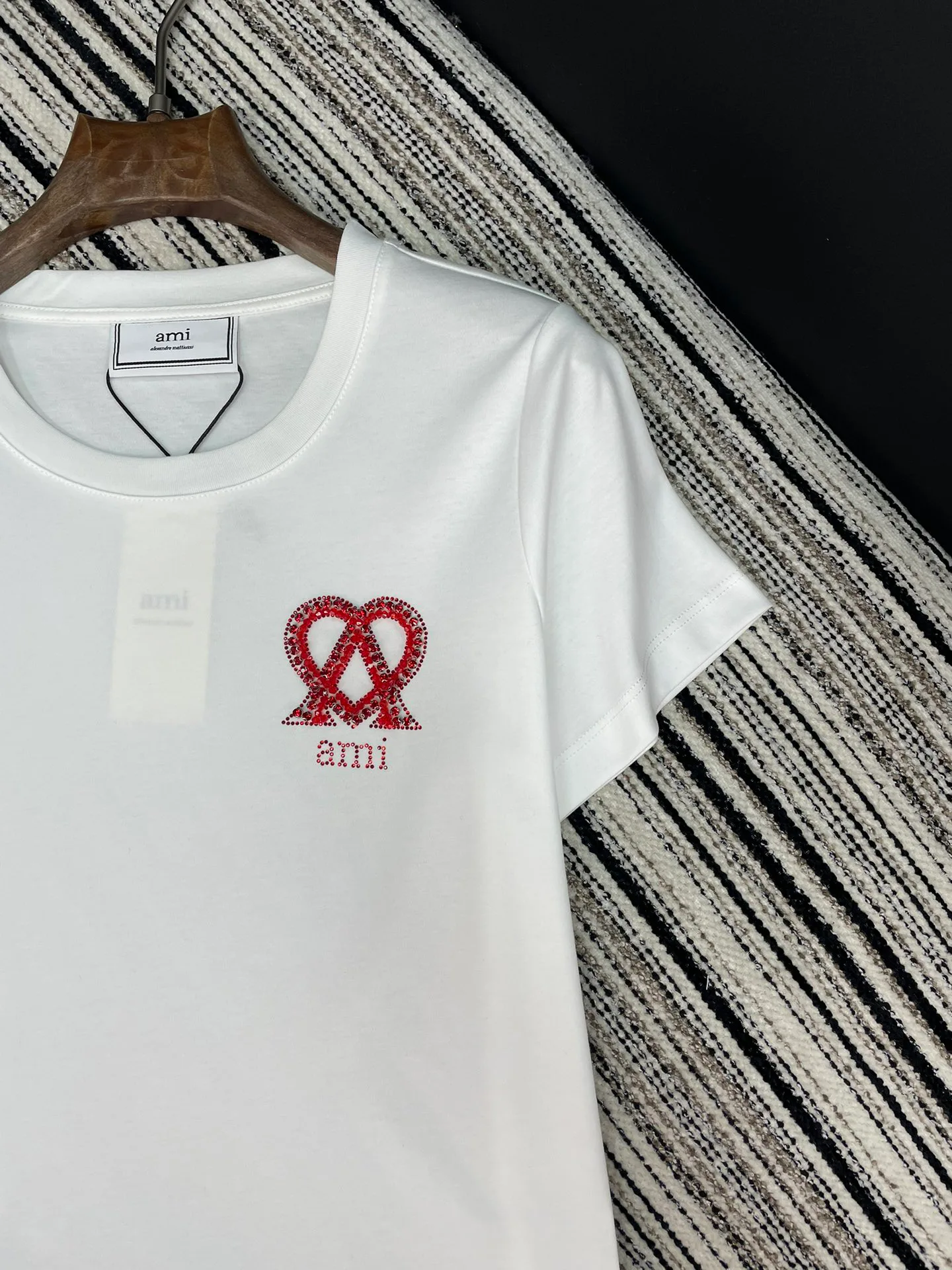 Футболки Женские Ami Paris 1023983