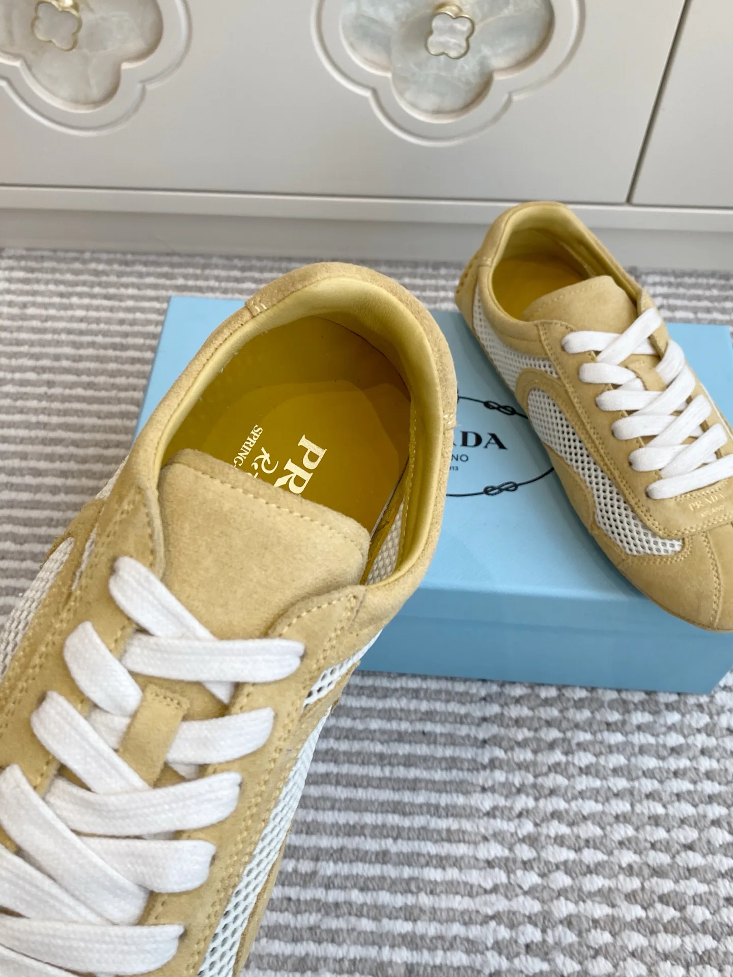 Кроссовки Женские Prada 11870118