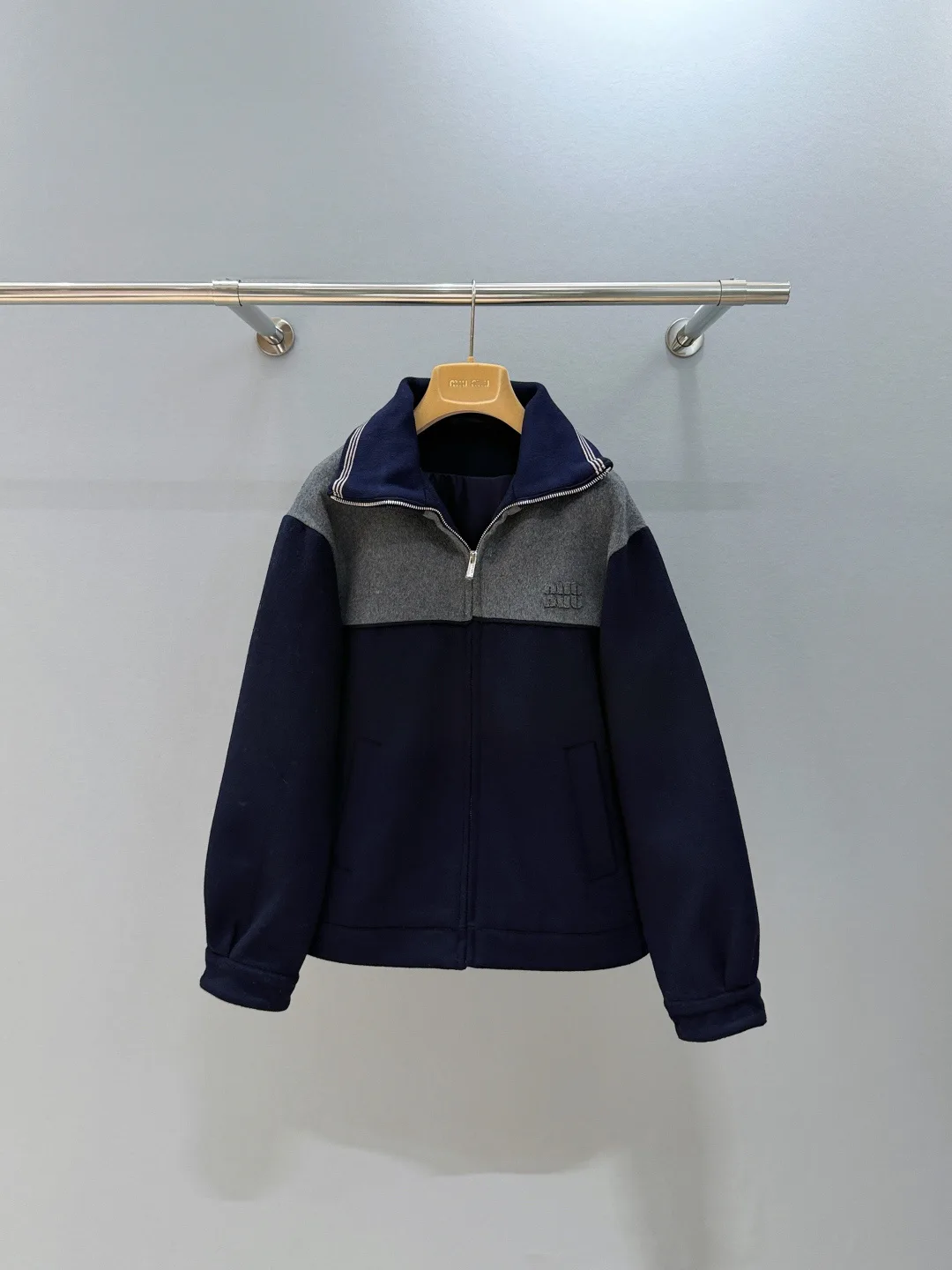 Куртки И Пуховики Женские Miu Miu 1222640