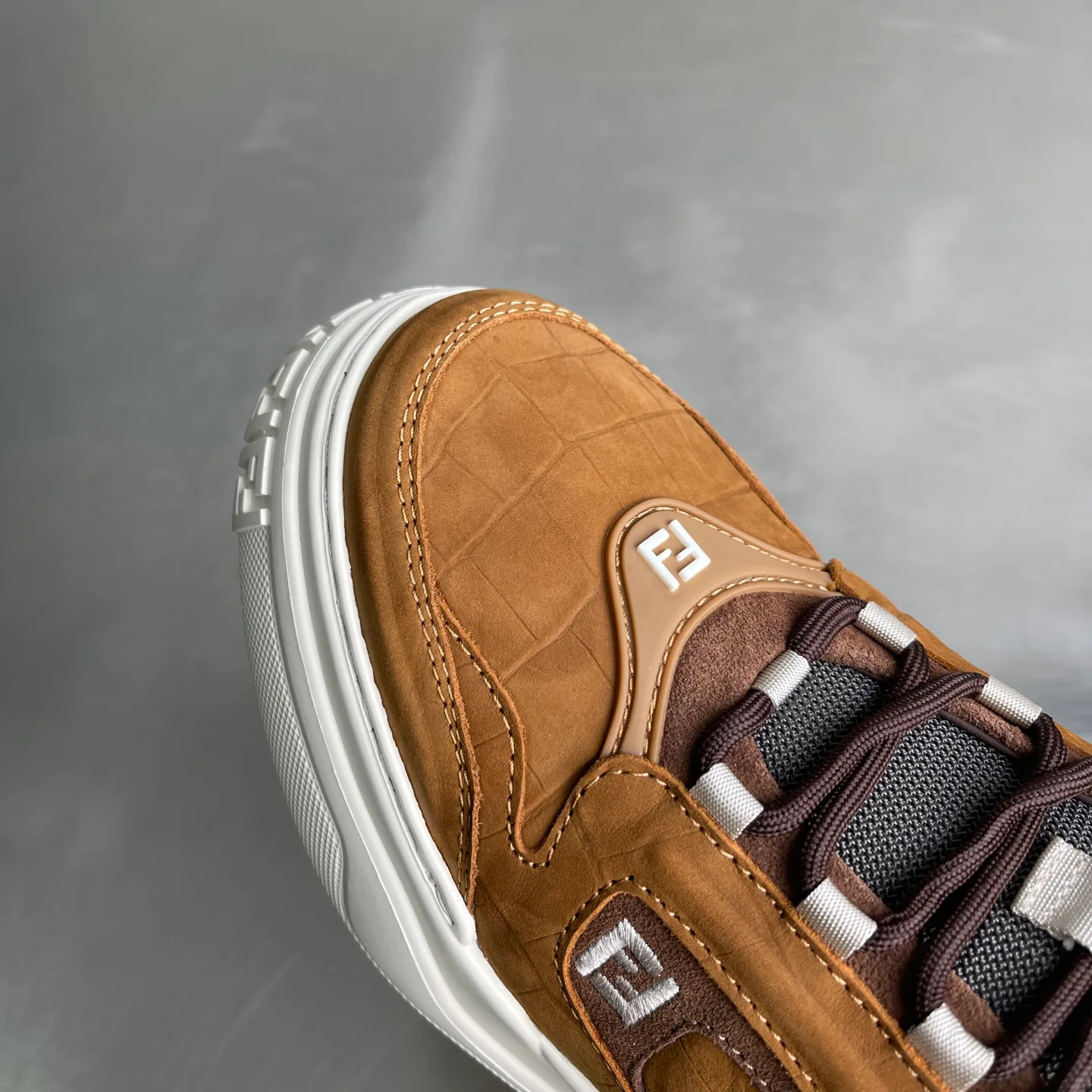 Кроссовки Мужские Fendi 9464405