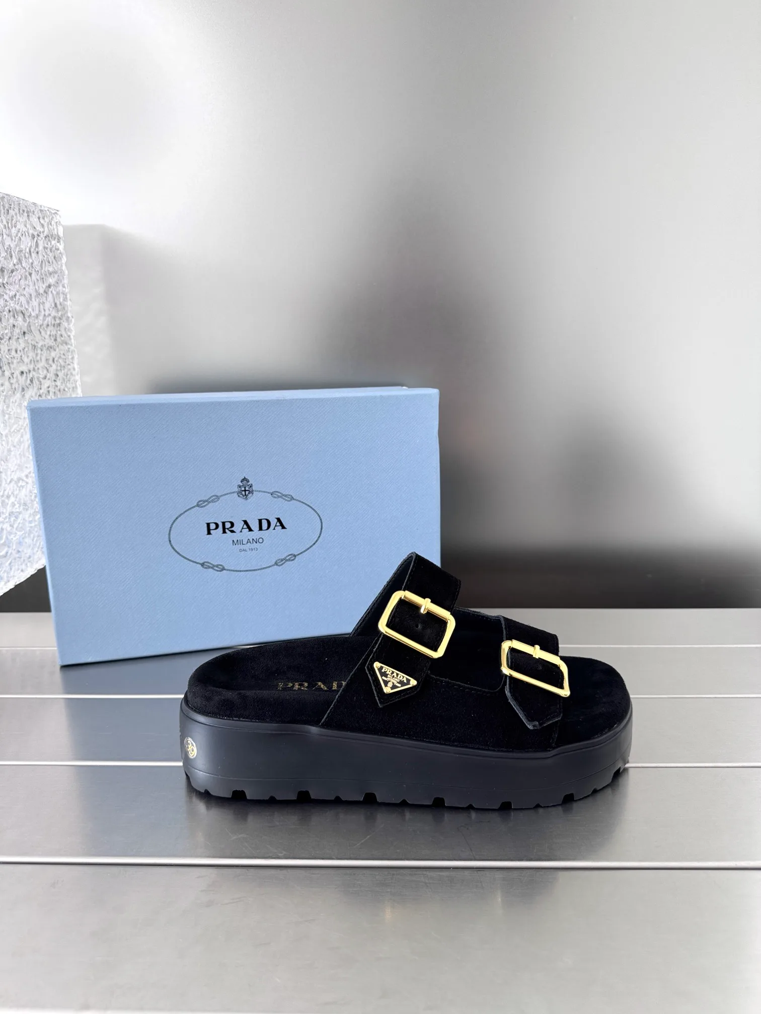 Босоножки Женские Prada 12245186