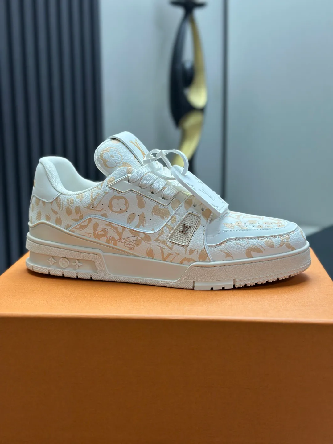 Кроссовки Женские Louis Vuitton 10646365