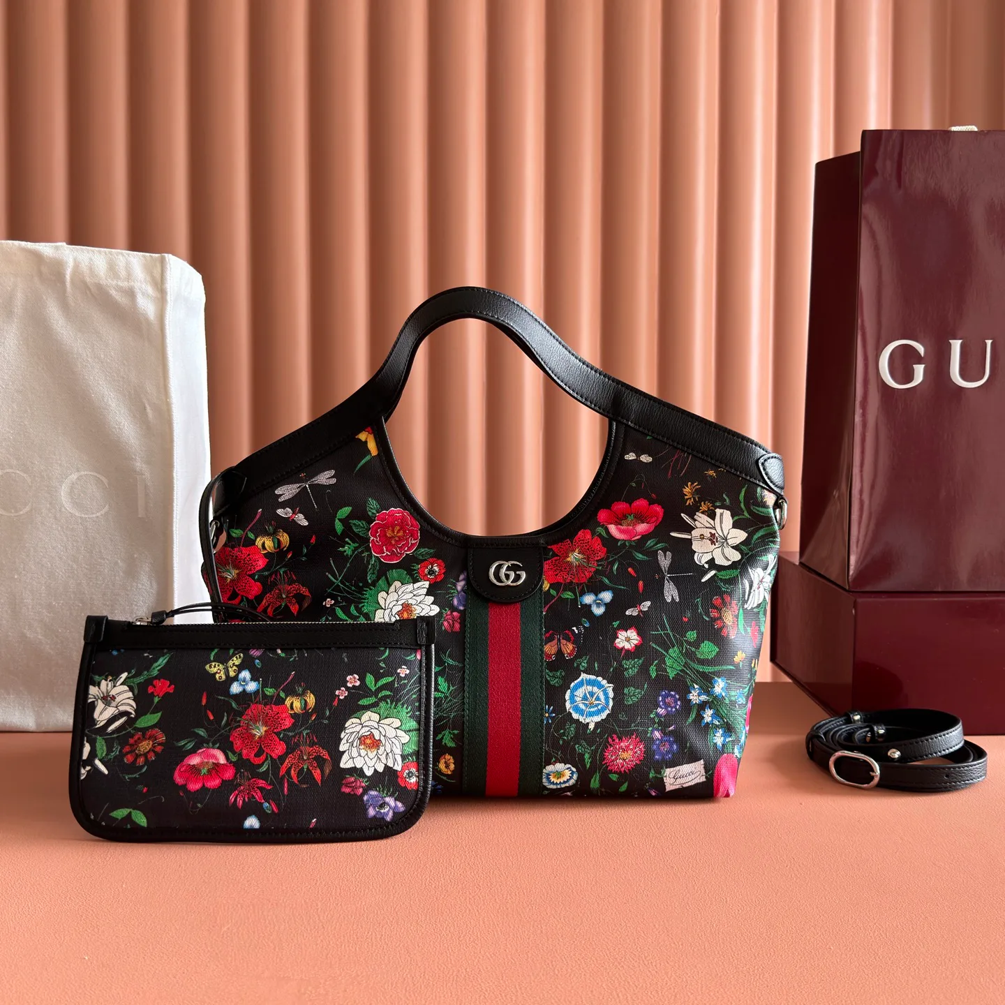 Классические Сумки Женские Gucci 18148092
