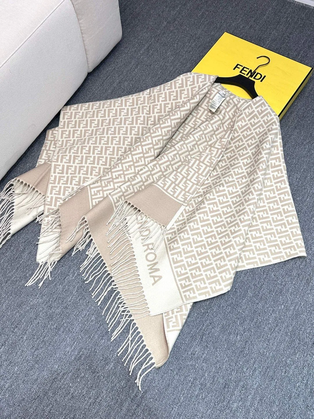 Пальто Женские Fendi 11315115