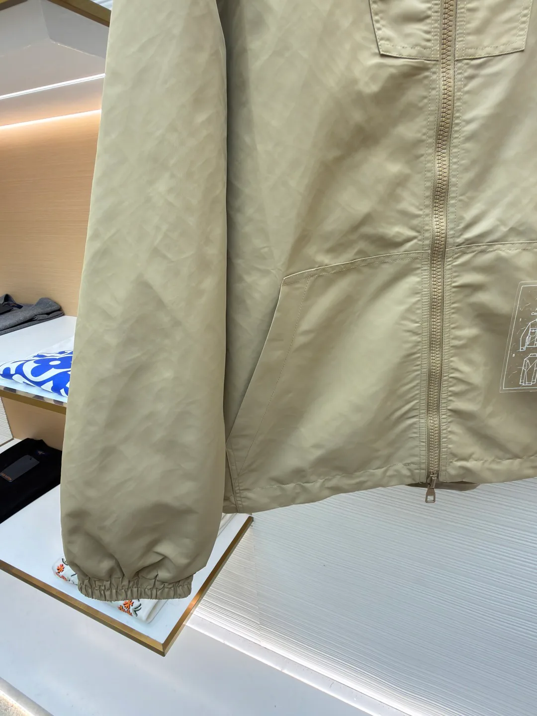 Куртки И Пуховики Мужские Louis Vuitton 9693477