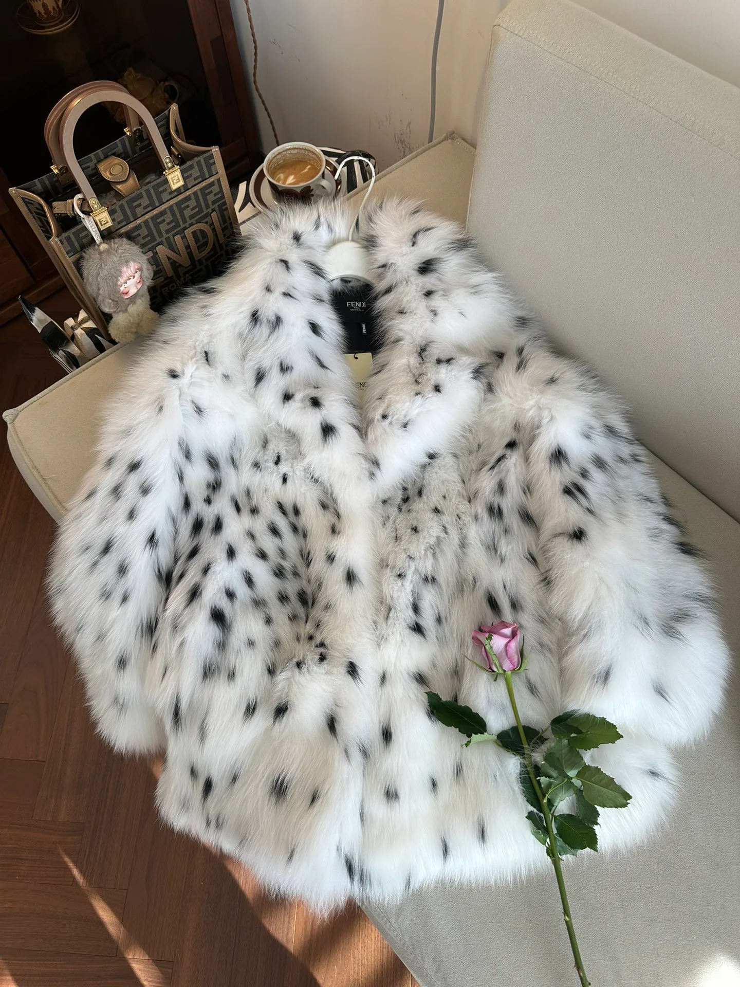 Шубы Женские Fendi 660918