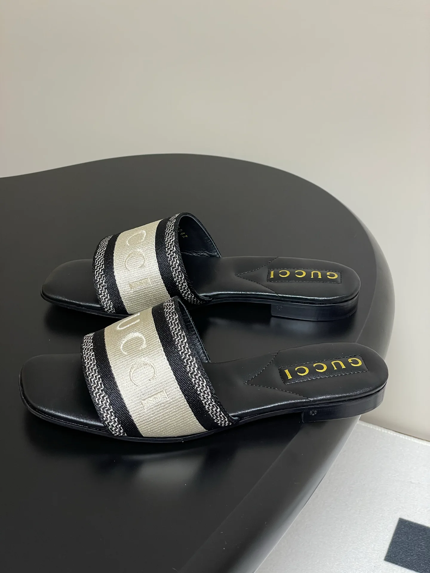 Шлепанцы Женские Gucci 22782