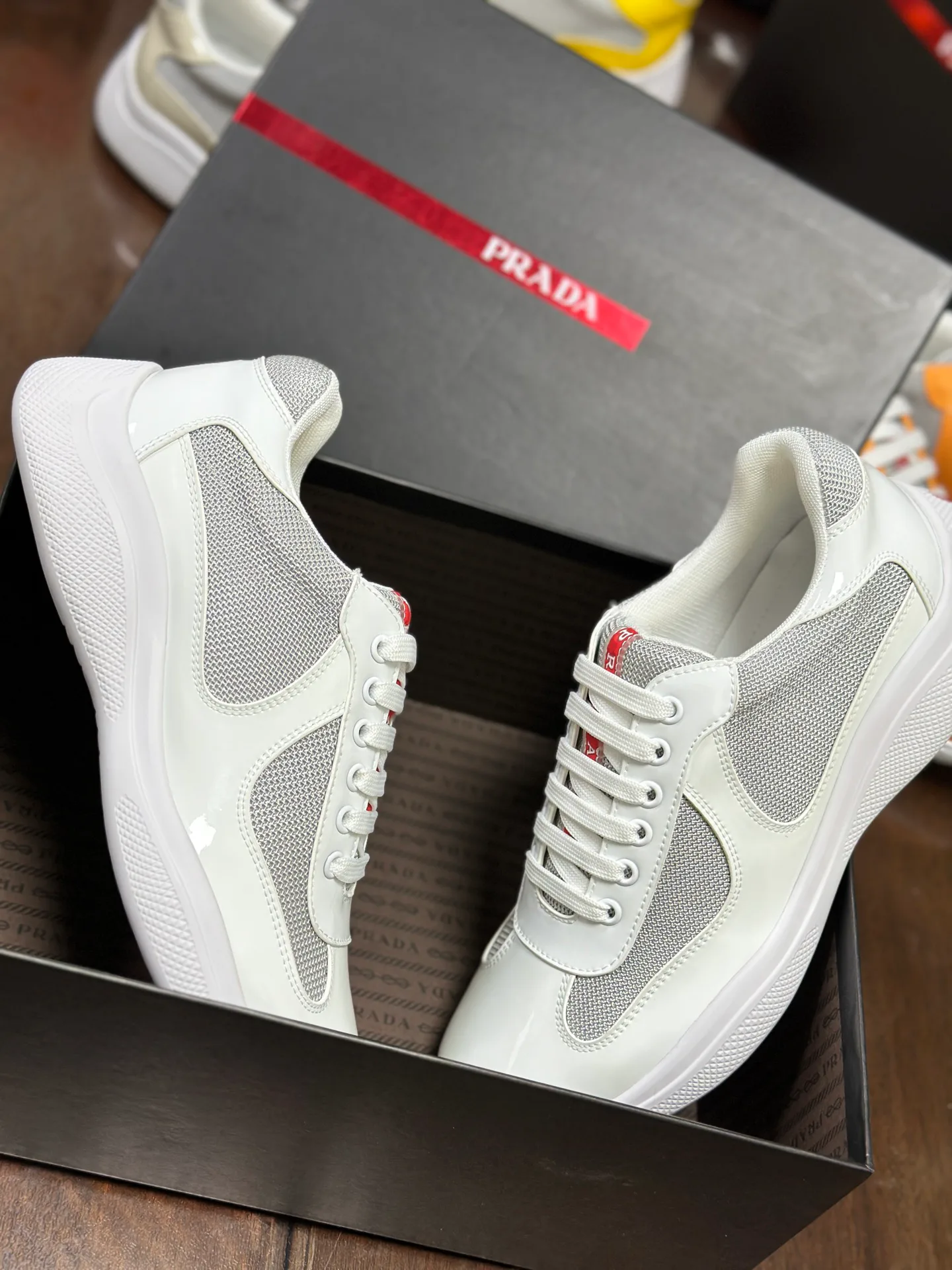 Кроссовки Женские Prada 18262251