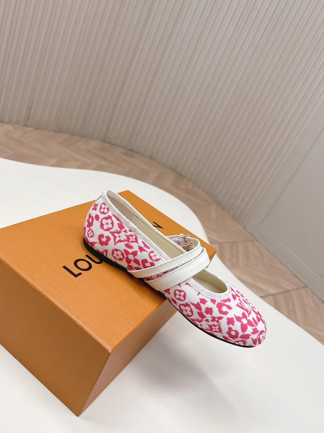 Туфли Женские Louis Vuitton 13553651