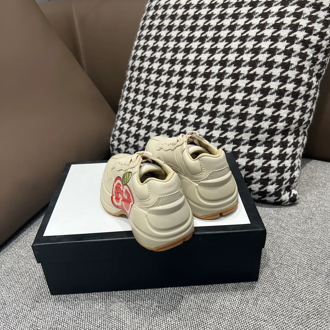 Кроссовки Женские Gucci 18696816