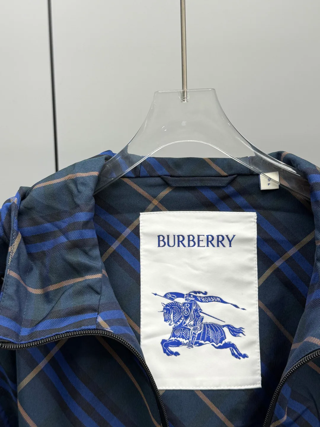 Куртки И Пуховики Мужские Burberry 17476251