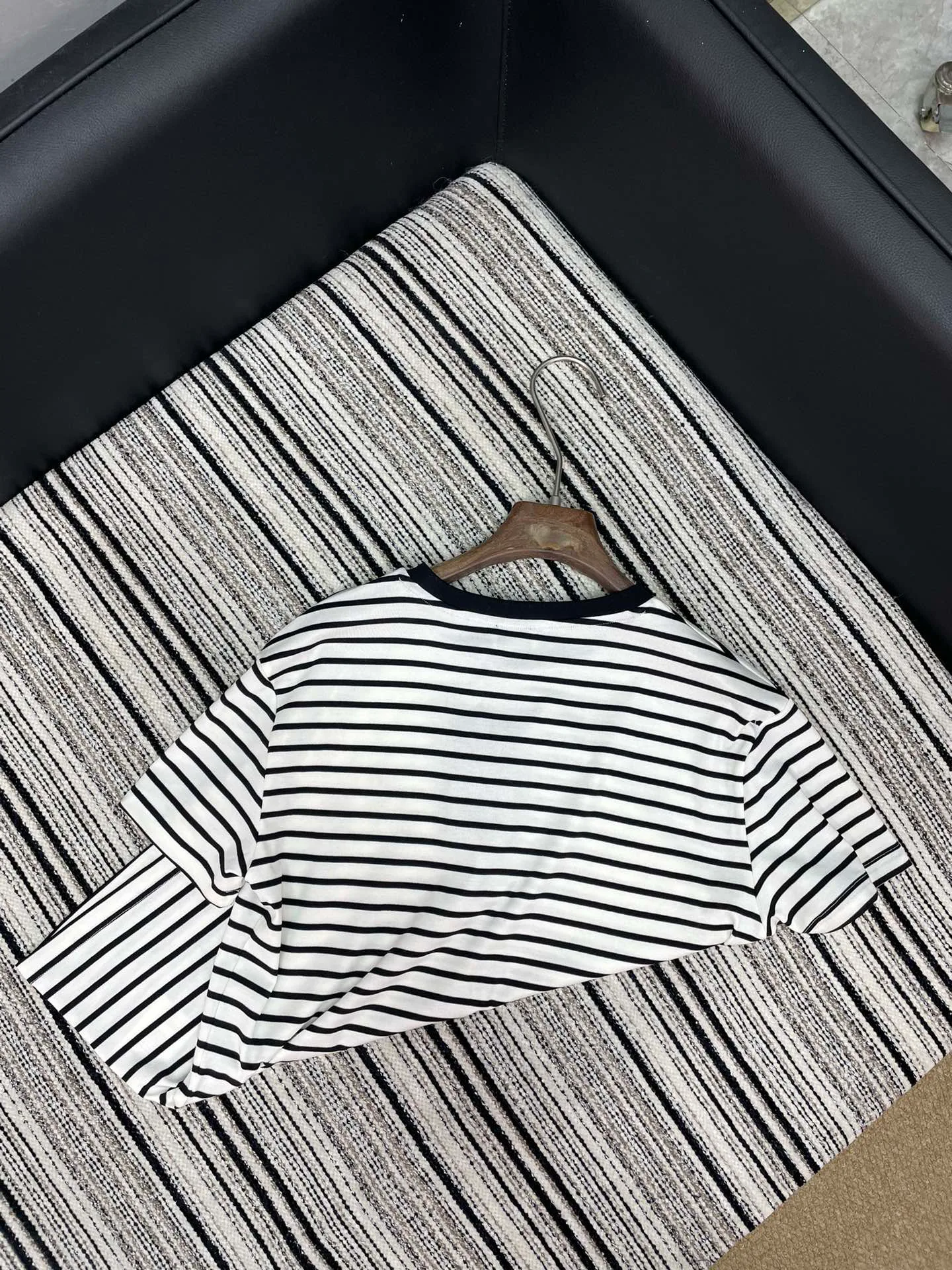 Футболки Женские Saint Laurent 681833