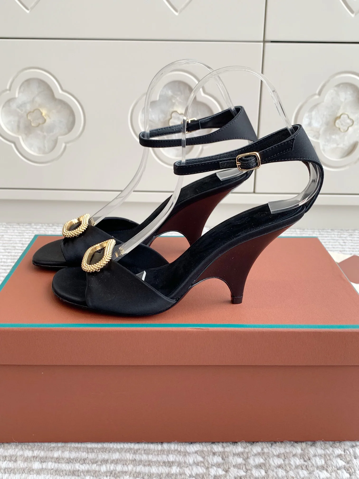 Босоножки Женские Loro Piana 10316