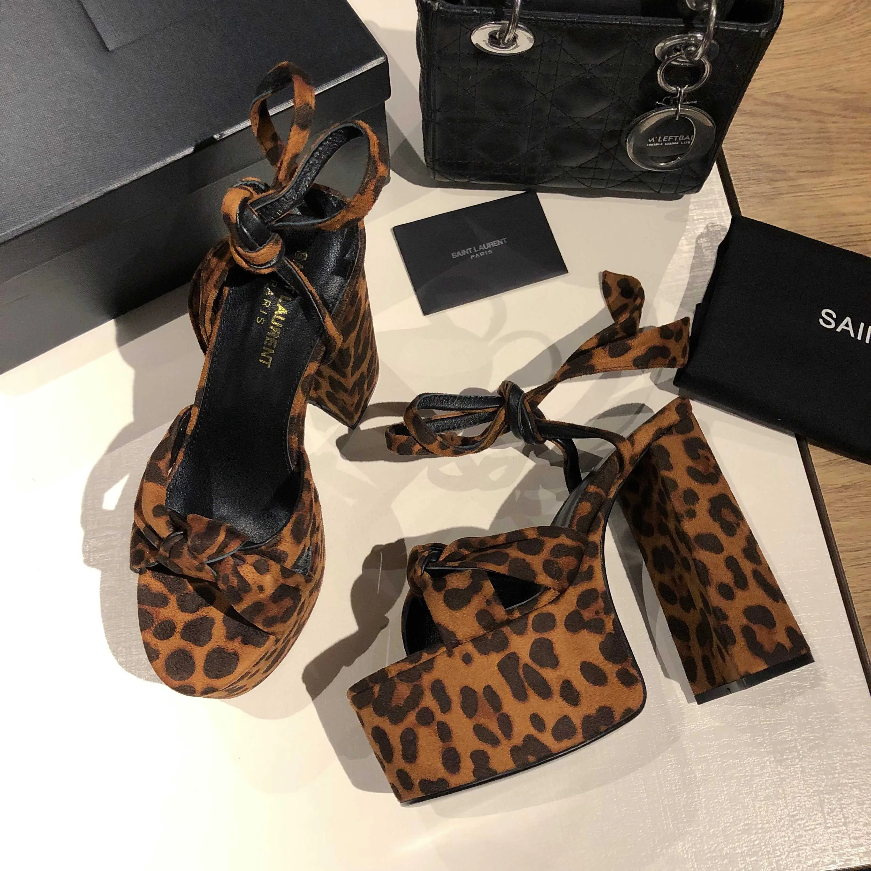 Босоножки Женские Saint Laurent 11220449