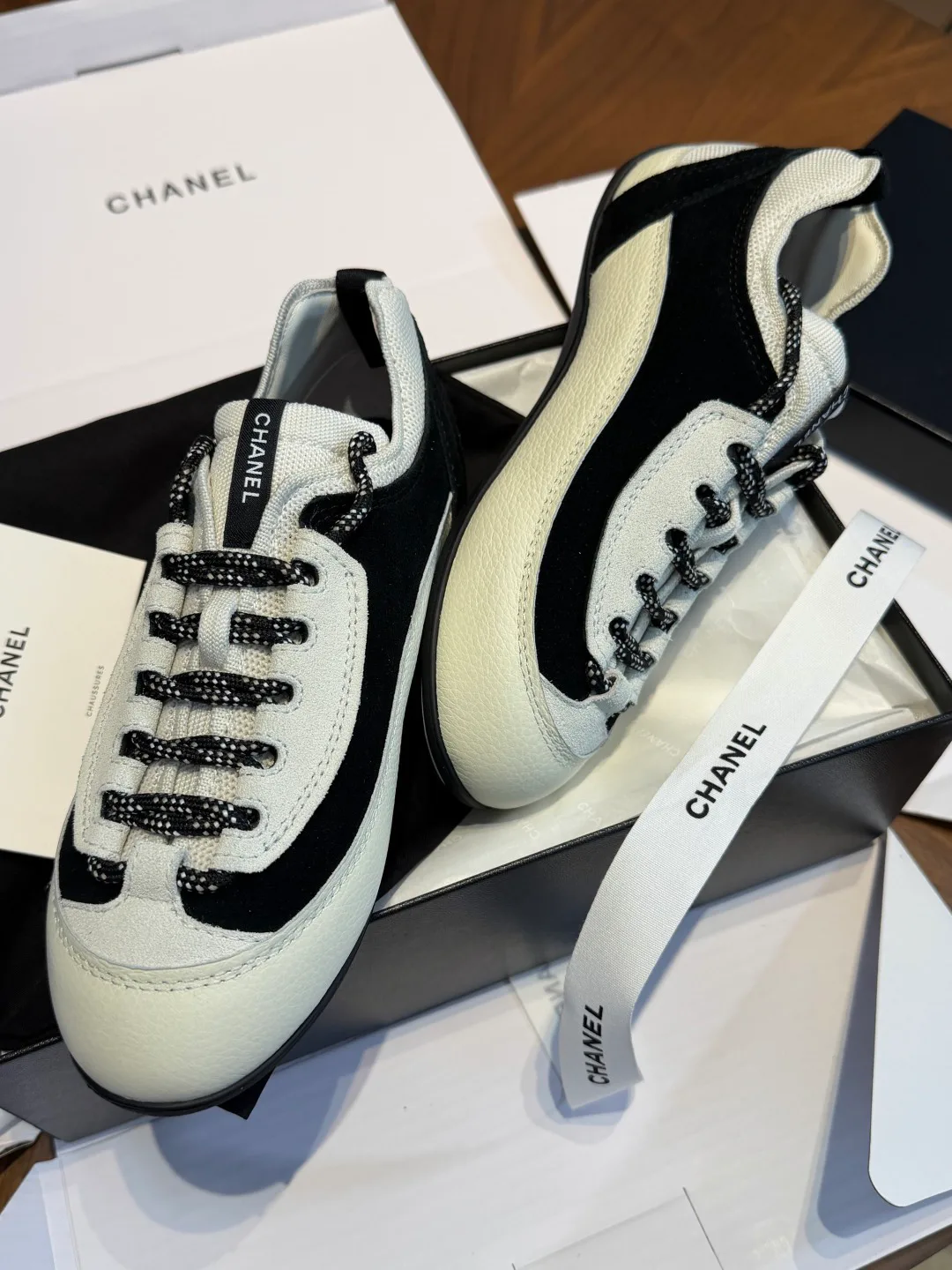 Кроссовки Женские Chanel 18066789