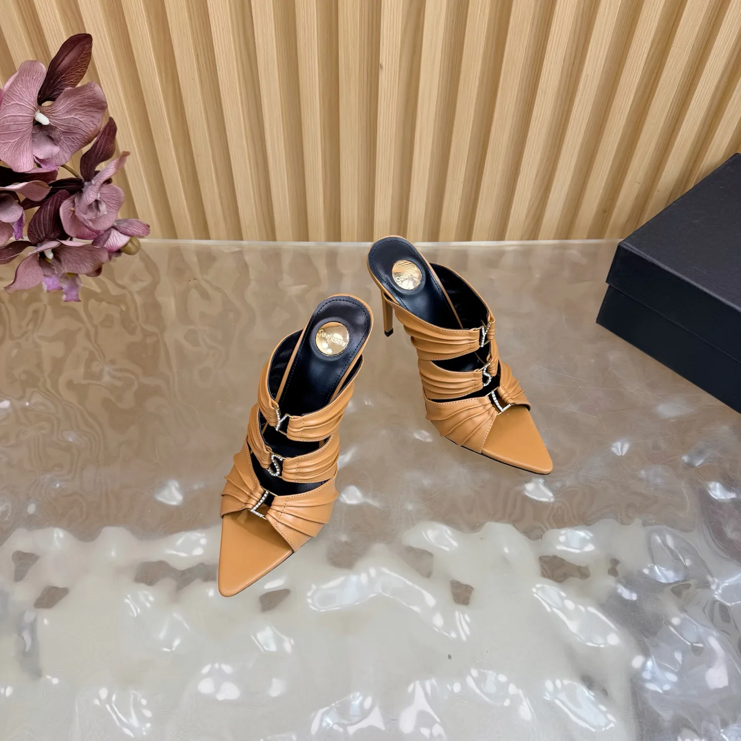 Босоножки Женские Saint Laurent 11660370