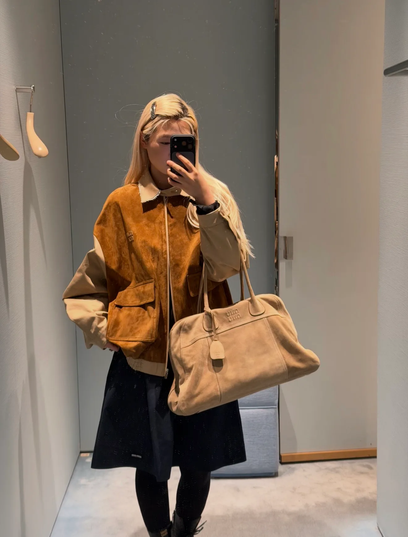 Куртки И Пуховики Женские Miu Miu 18113489