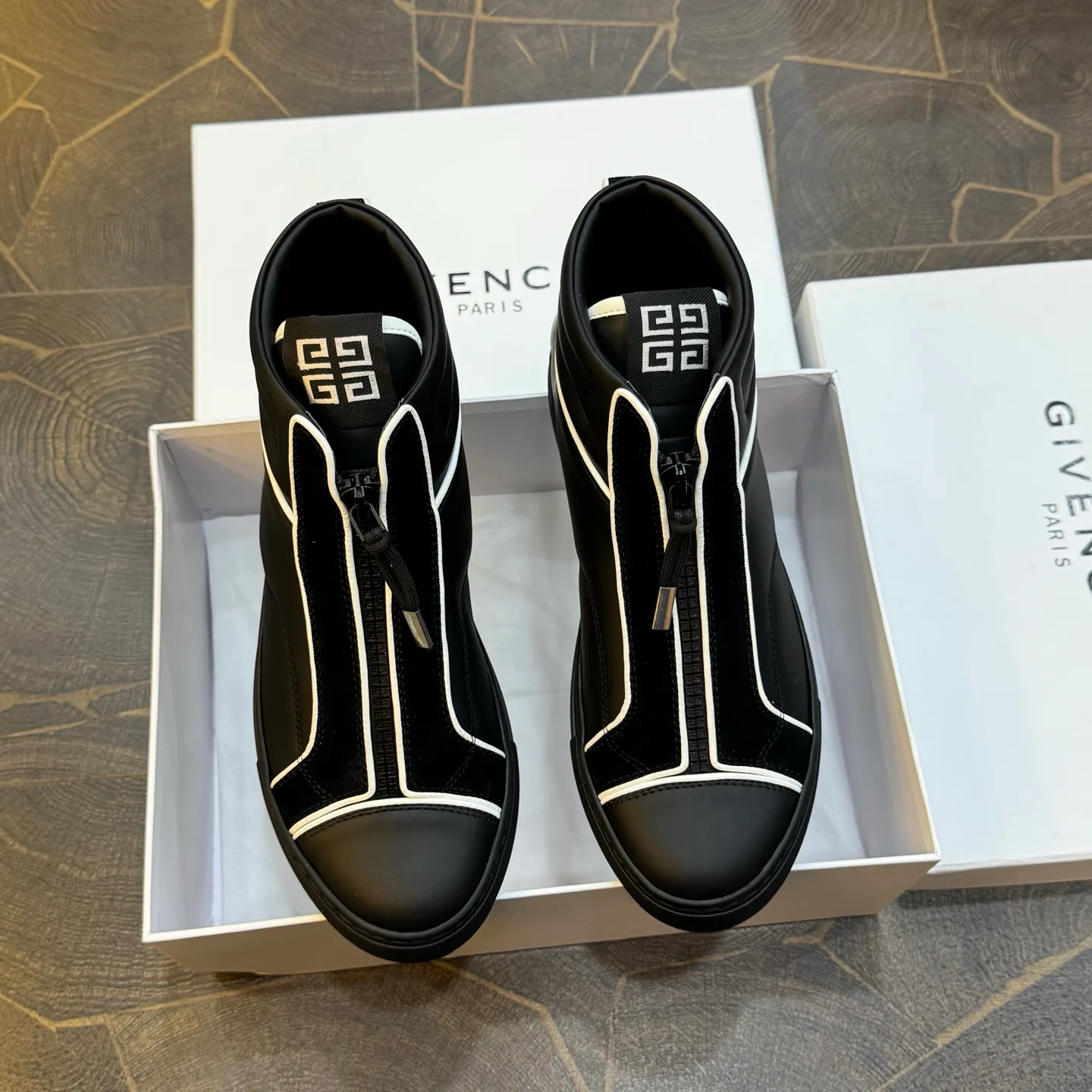 Кроссовки Мужские Givenchy 18267082