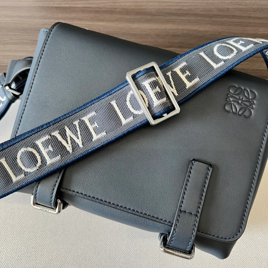 Сумки На Ремне Женские Loewe 11513644