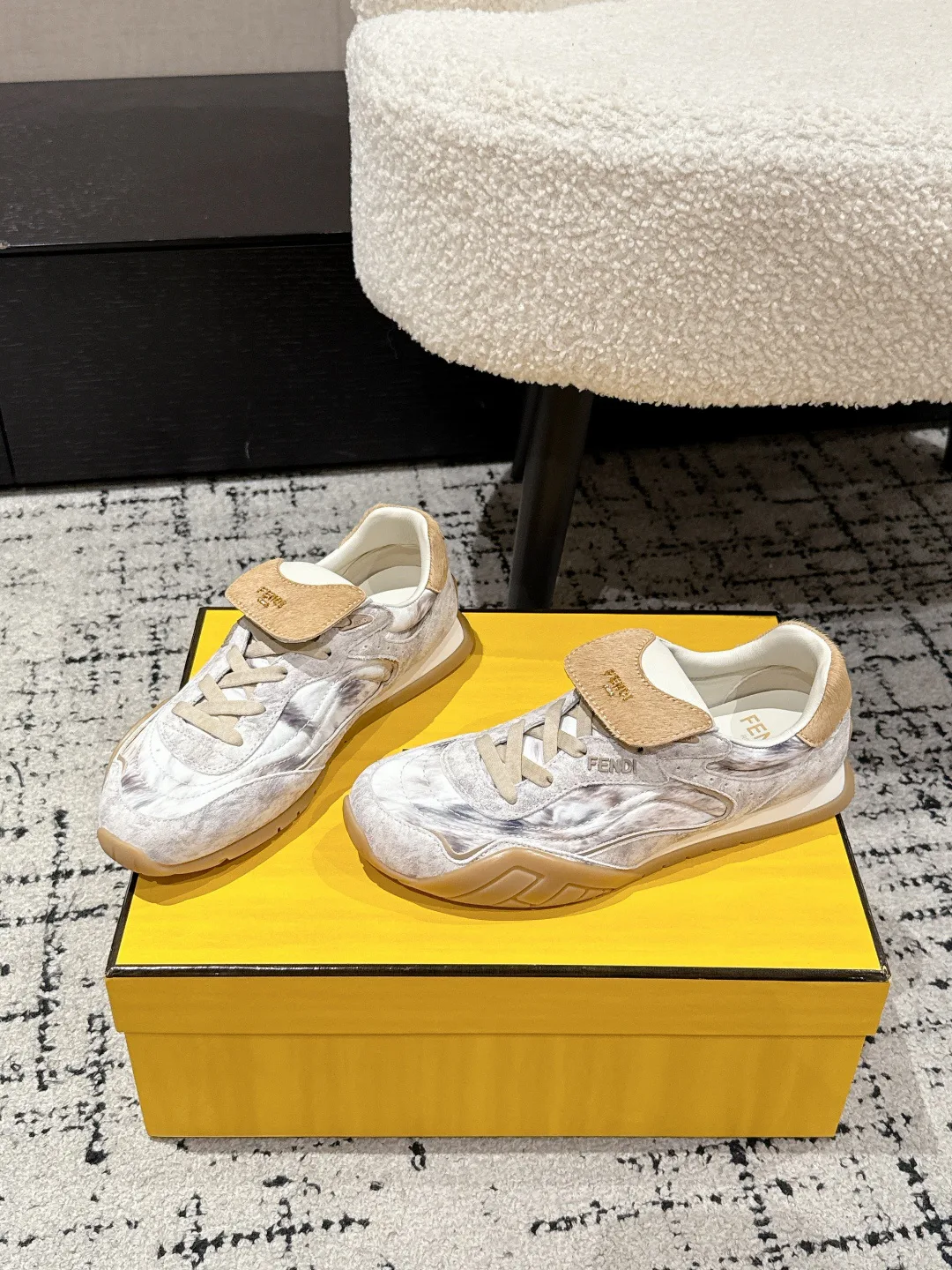 Кроссовки Женские Fendi 4535908